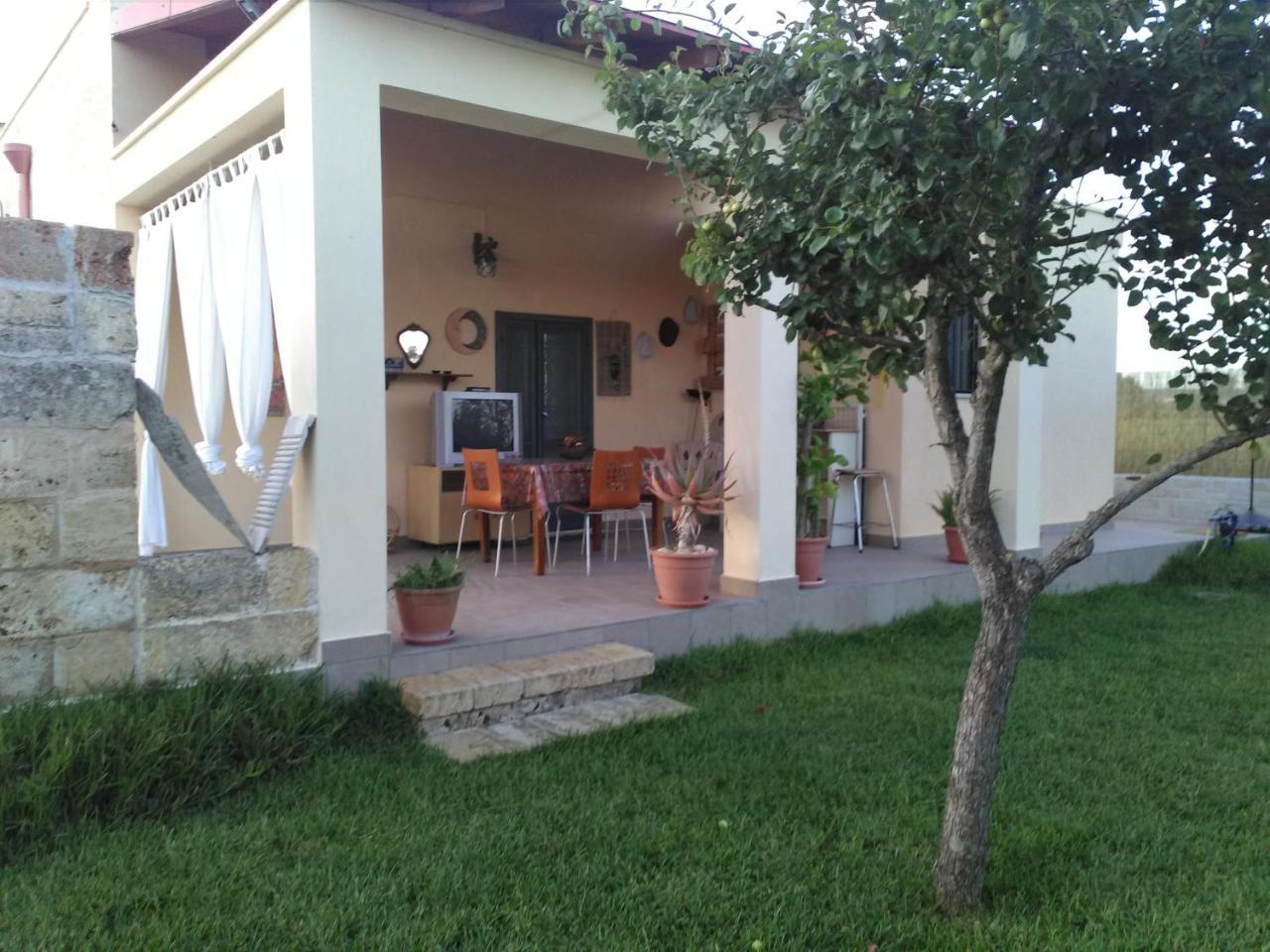Villetta Dote Casarano Exteriör bild