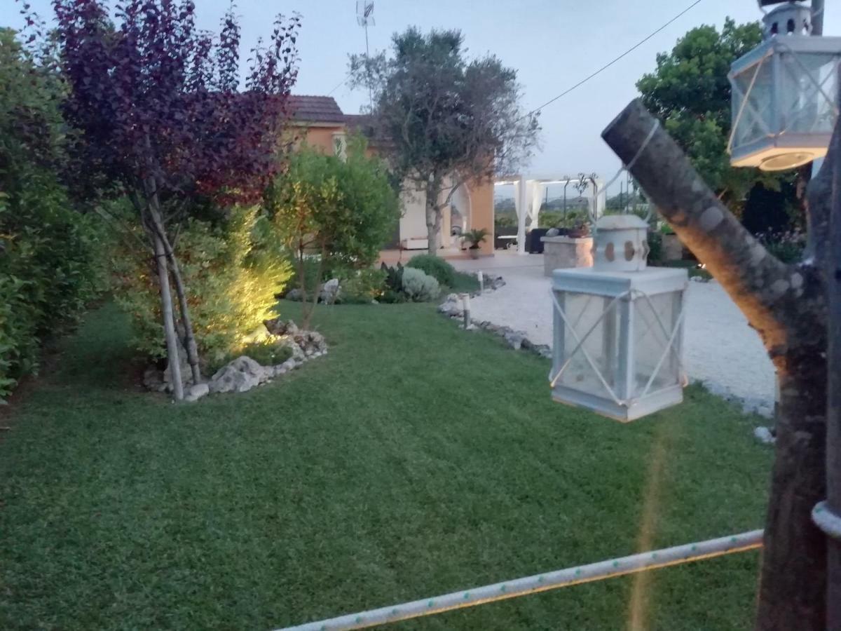 Villetta Dote Casarano Exteriör bild